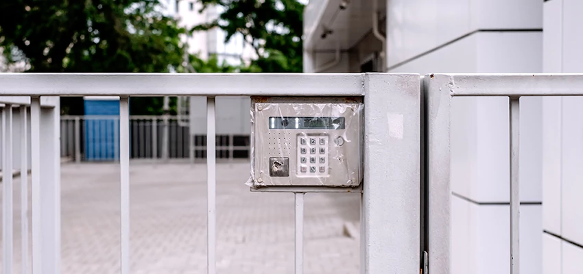 Gate Locks For Metal Gates in Earlimart, California