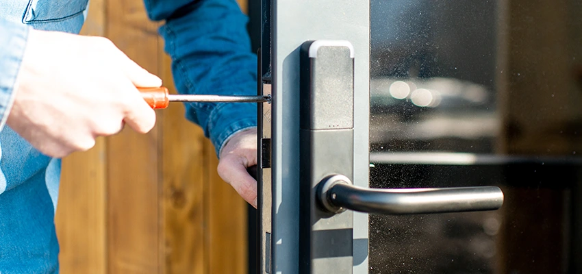 Aluminium Door Lock Replacement in Earlimart, California