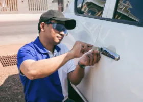 Car Locksmith in Earlimart, CA